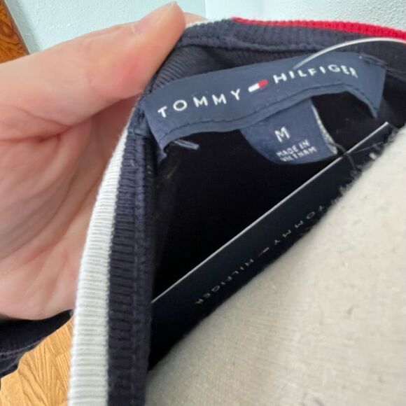 NWT Tommy Hilfiger non- collar Polo Style Top - Picture 9 of 9